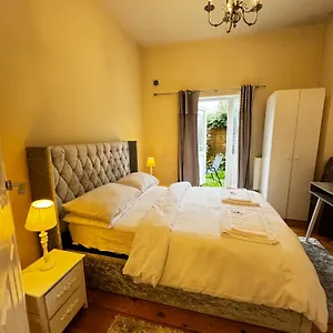 Entire 1Bed Stratford Westfield Apartment London