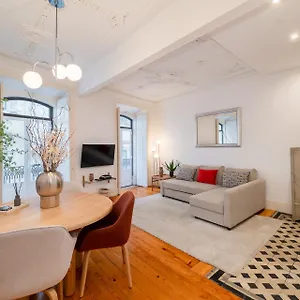 Beautiful In Bairro Alto - Quite Apartment